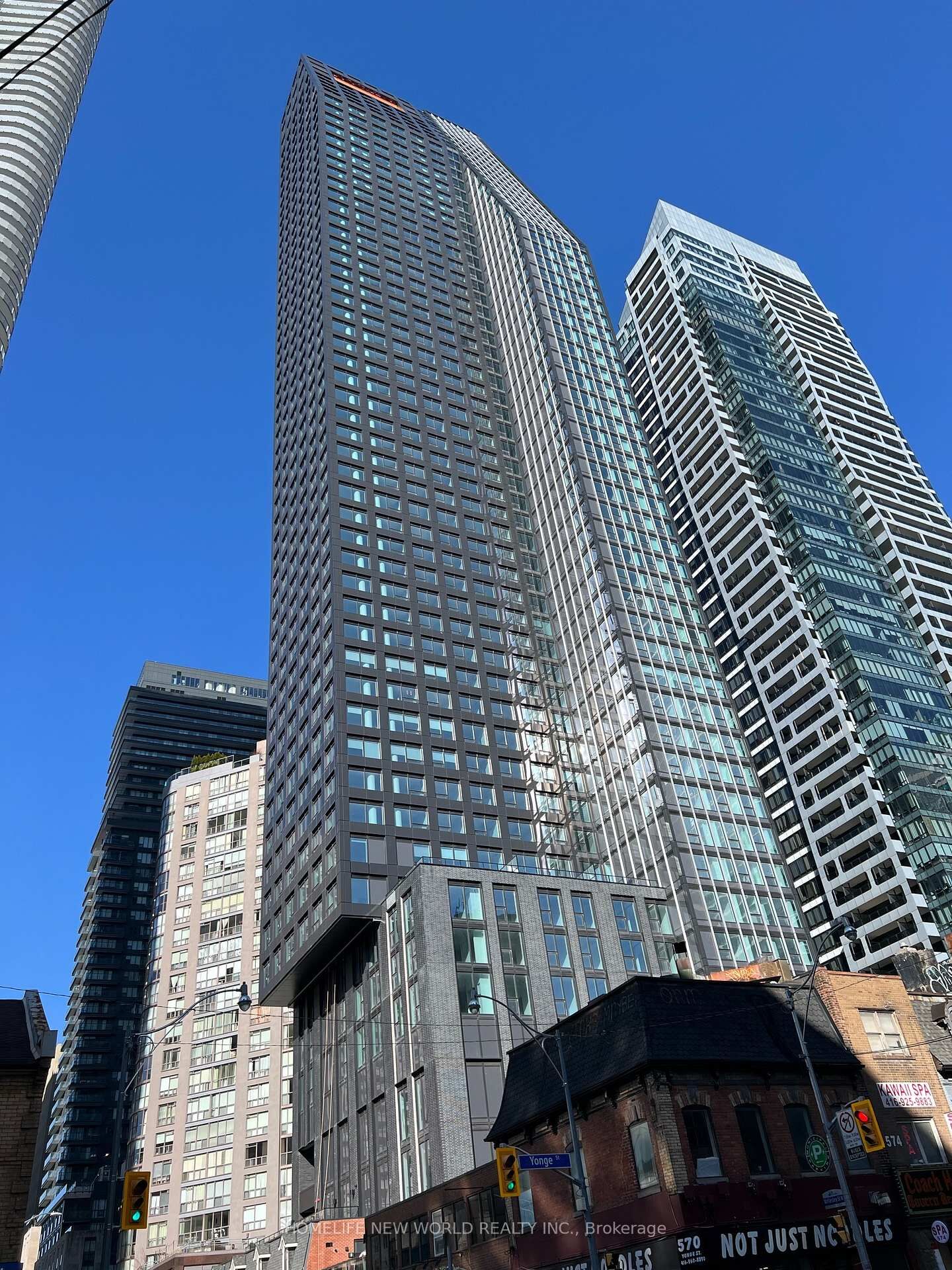 Property Photo:  8 Wellesley Street W 3602  ON M4Y 0J5 
