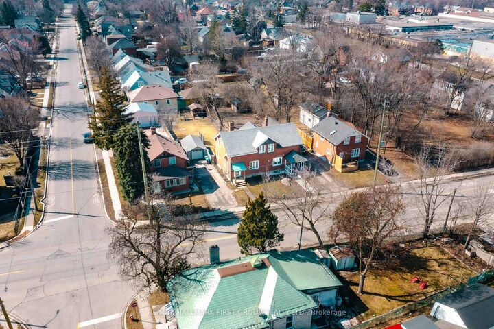 7 McMurchy Avenue S — photo 1
