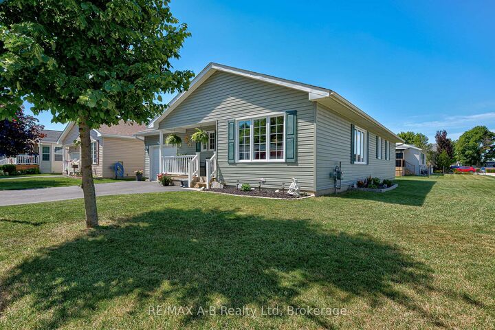 Property Photo:  12 Kellestine Drive  ON N7G 0C5 