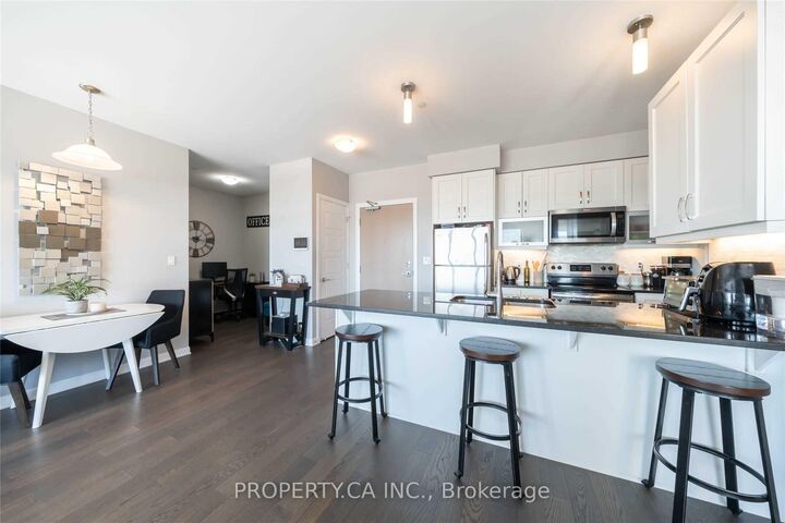 Property Photo:  3028 Creekshore Common 205  ON L6M 5K6 