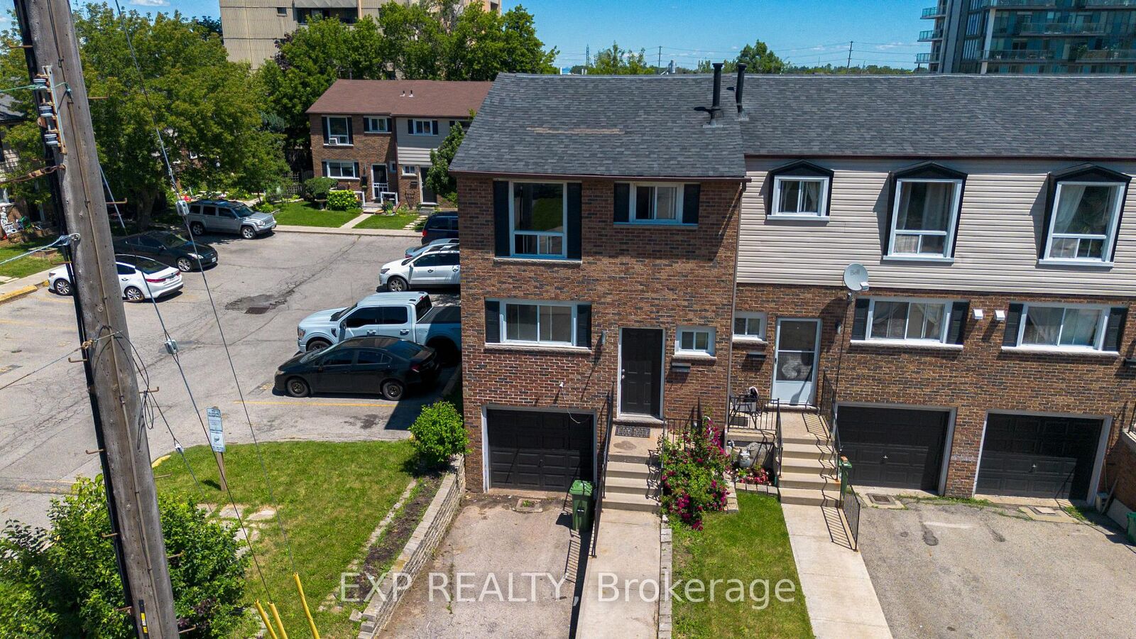 Property Photo: 75 Berkindale Drive 85 ON L8E 3L3