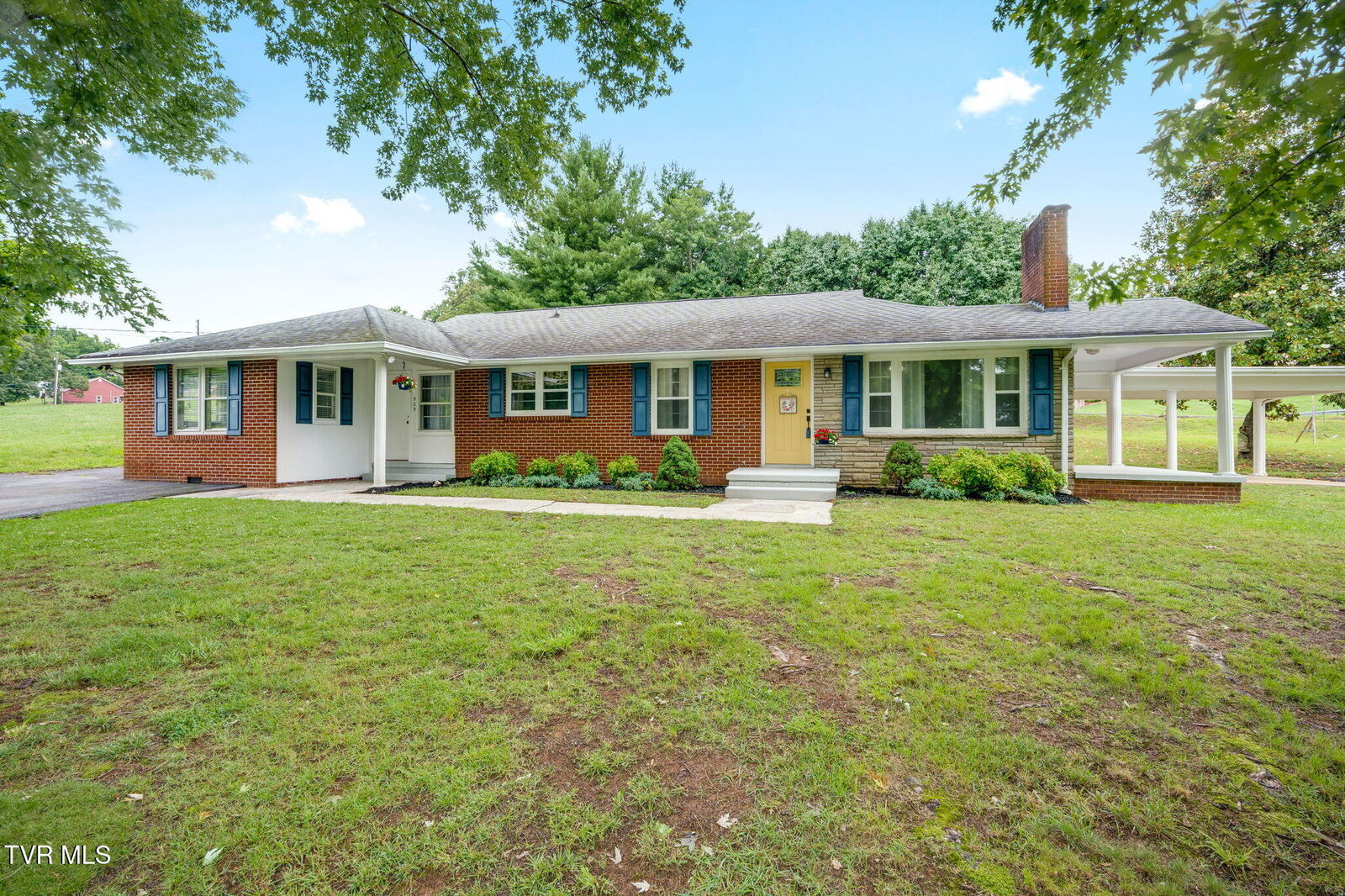 Property Photo:  329 Lewis Lane  TN 37660 