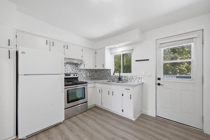 Property Photo: 3654 St. Thomas Street BC V3B 2Y8