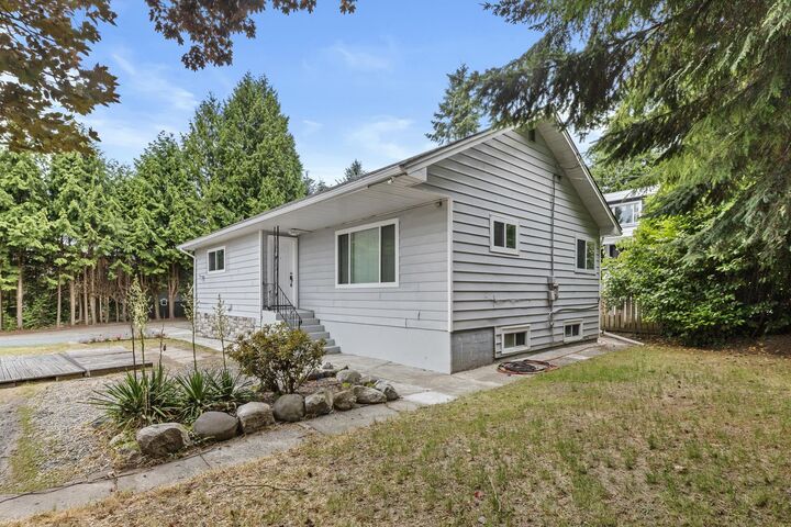1593 Stevens Street — photo 1