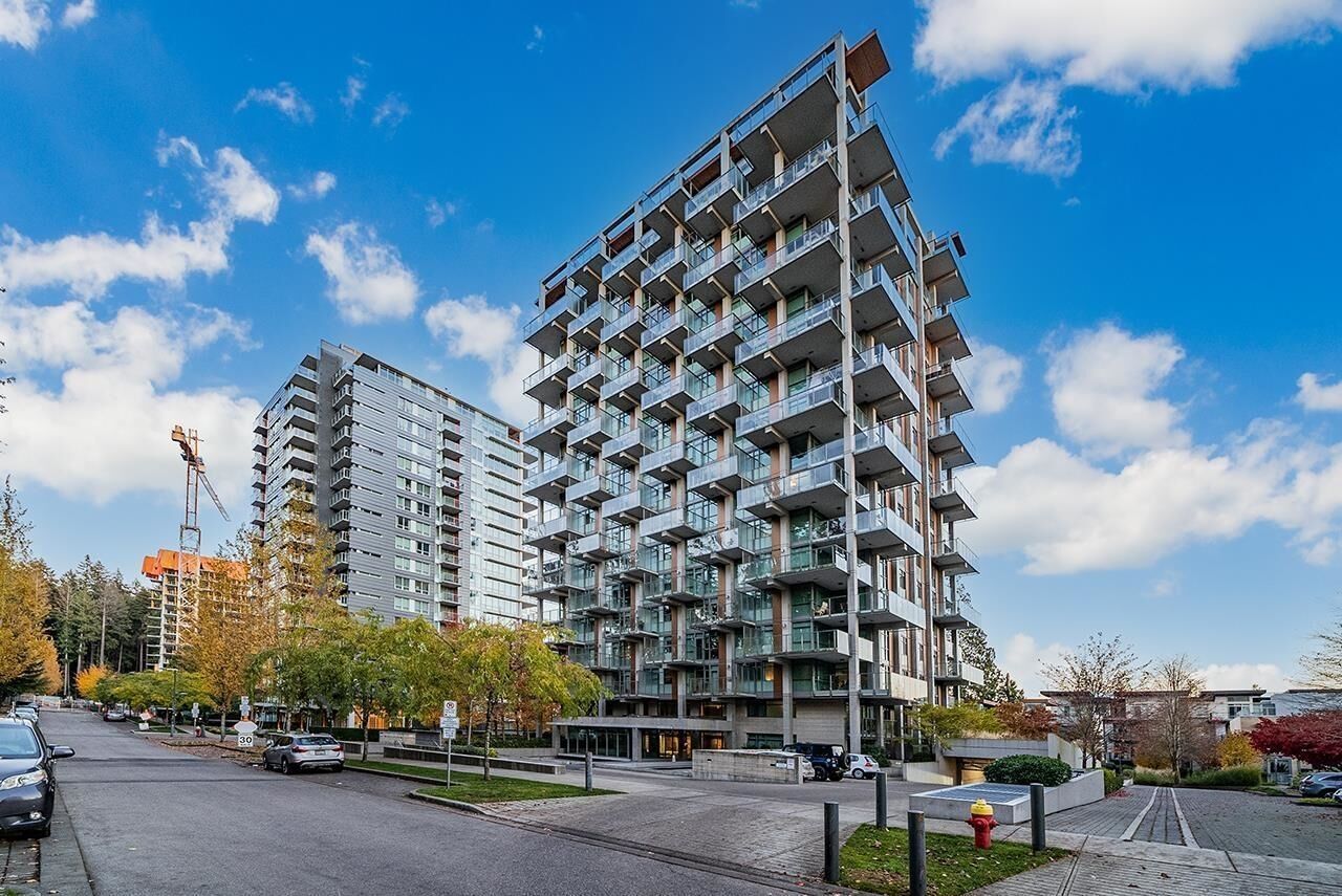 Property Photo:  5782 Berton Avenue 305  BC V6S 0C1 
