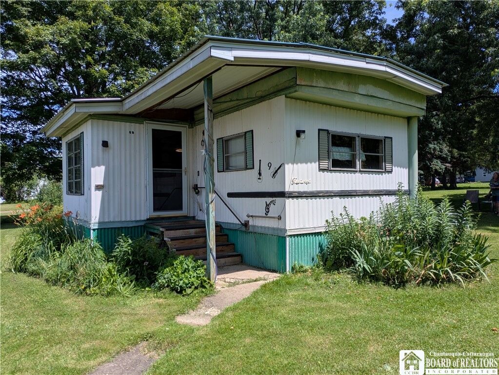Property Photo:  6 Burton Avenue  NY 14775 