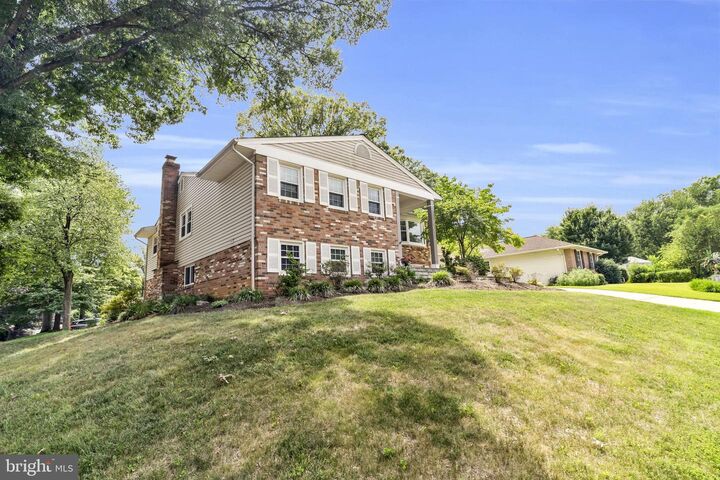 Property Photo:  8001 Leyton Place  VA 22152 
