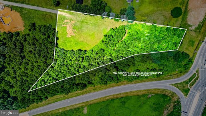 Property Photo: 1902 McCoy Road DE 19701
