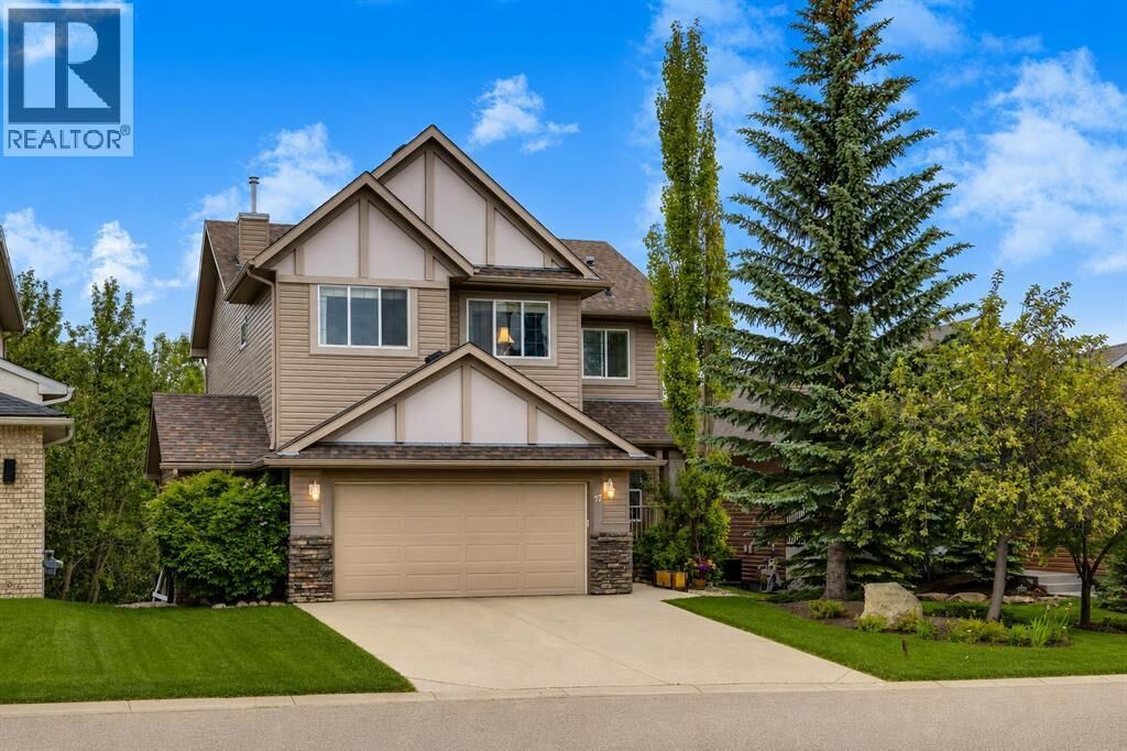 Property Photo:  77 Royal Highland Road Northwest  AB T3G 4Y4 
