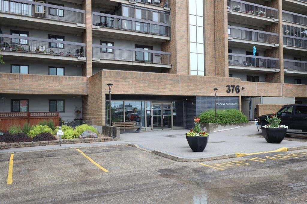 Property Photo:  376 Osborne Street  MB R3L 2V2 