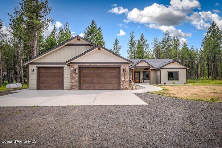 Property Photo:  3284 Blanchard Cutoff Rd  ID 83804 