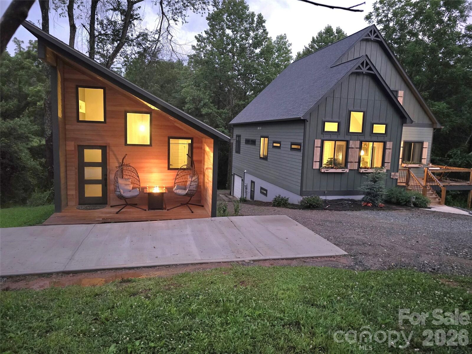 Property Photo:  18 Baker Place  NC 28704 