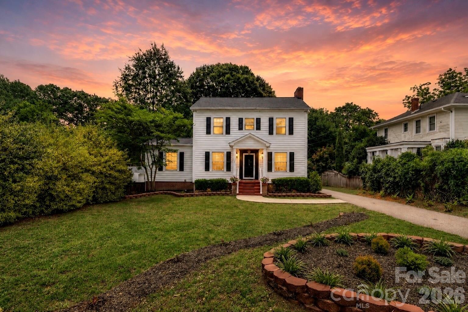 Property Photo:  1310 S York Road  NC 28052 