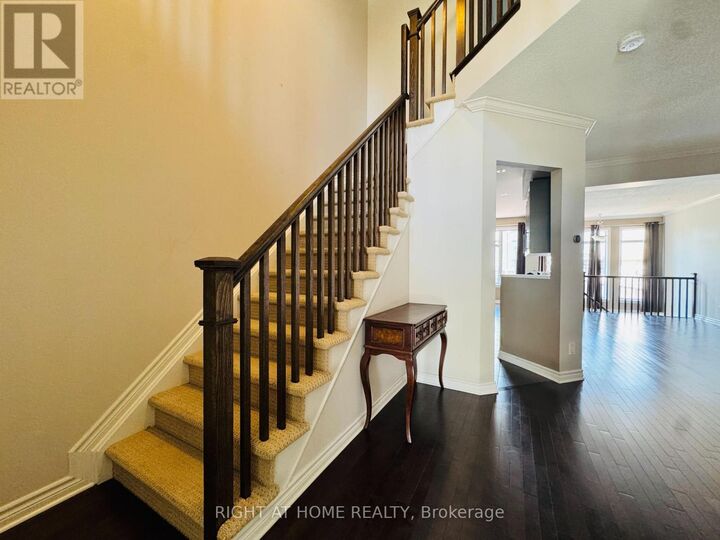 Property Photo:  204 Badgeley Avenue  ON K2T 0A4 
