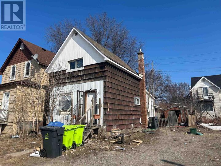210 Cathcart St — photo 1