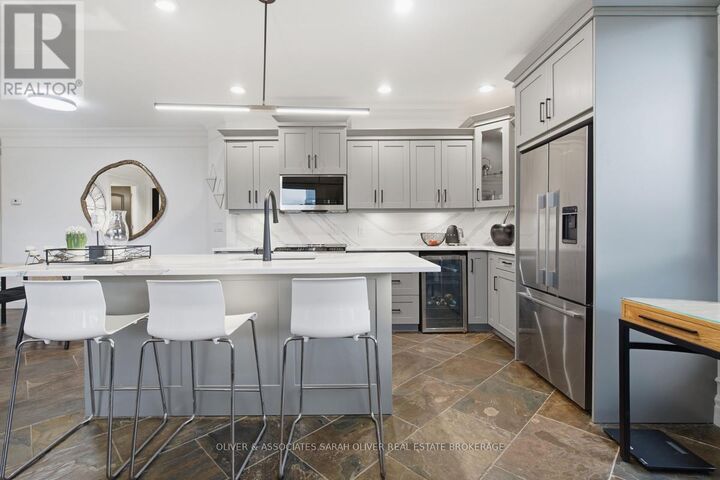 Property Photo: 250 Pall Mall Street 404 ON N6A 6K3