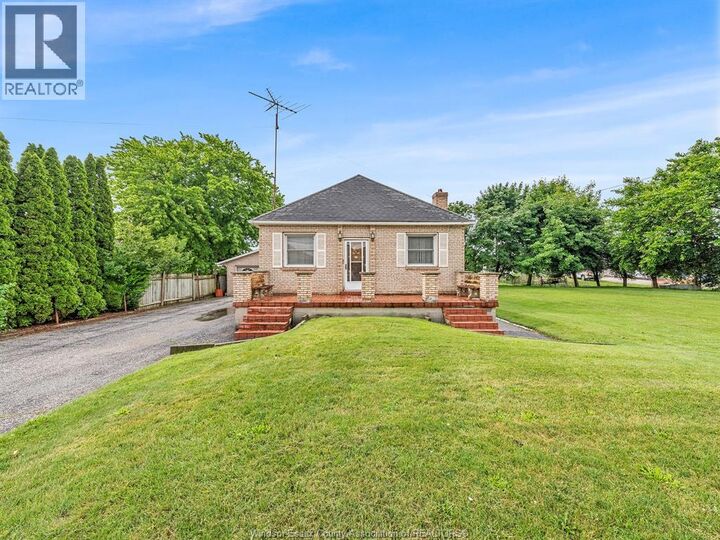 Property Photo:  534 Mersea 3 Road  ON N8H 3V5 