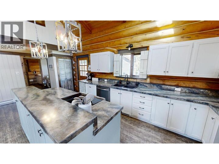 Property Photo: 1600 14th Street BC V0A 1K0