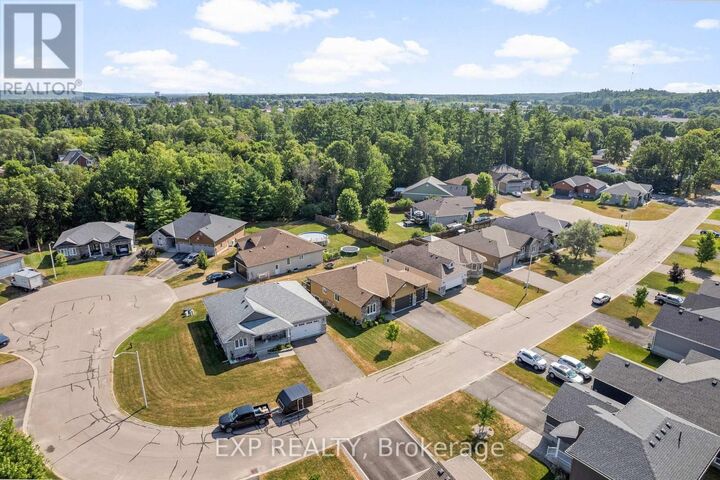 Property Photo:  511 Coleraine Drive  ON K7V 1X3 