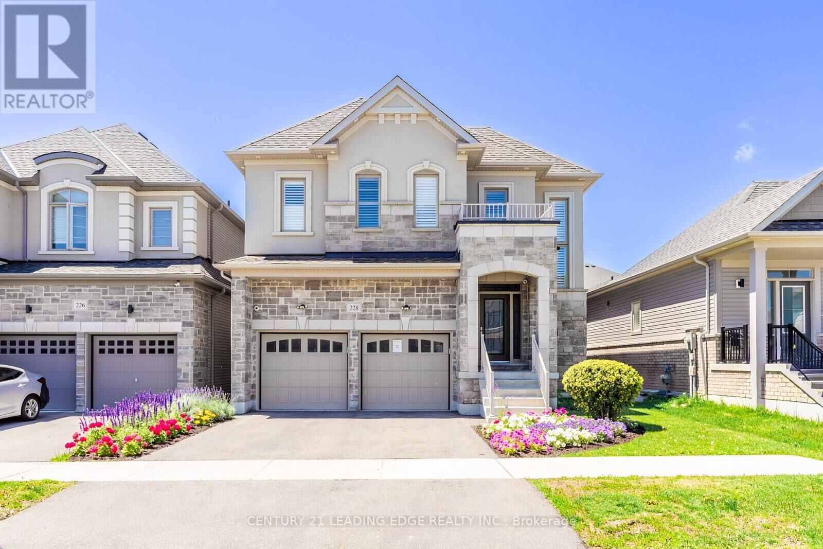 Property Photo:  228 Fleetwood Drive  ON L1K 3E7 