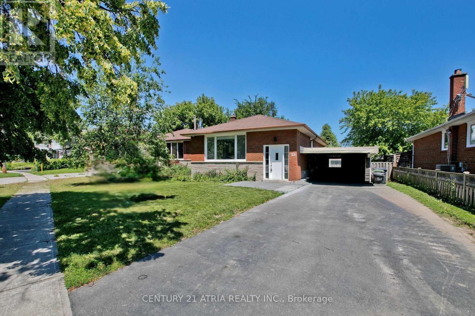 Property Photo:  53 Bergen Road  ON M1P 1S1 