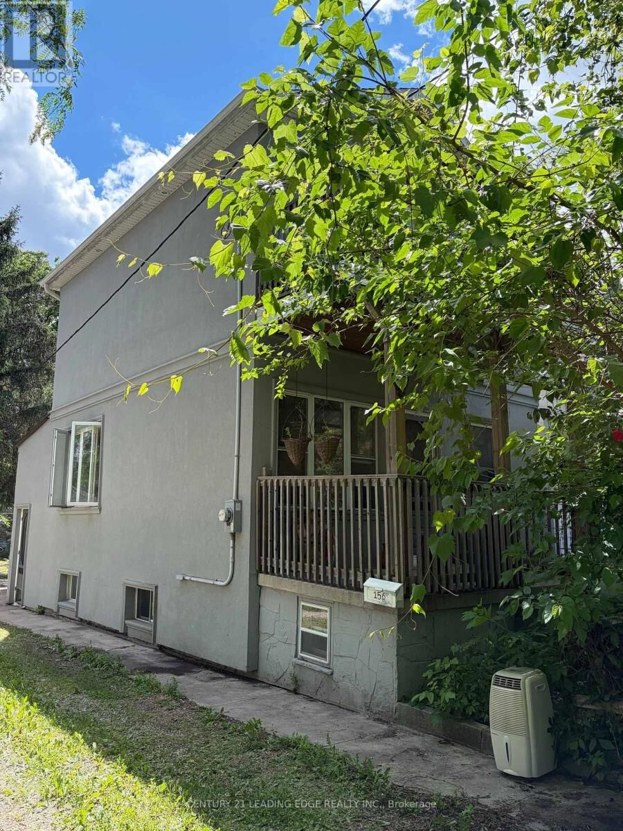 Property Photo:  156 Varsity Road  ON M6S 4P3 