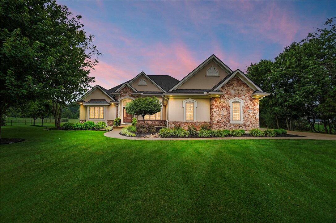 Property Photo:  8010 Country Brook Court  OH 45066 
