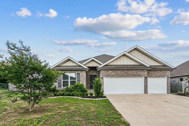Property Photo:  1129 Shoal River Drive  FL 32539 