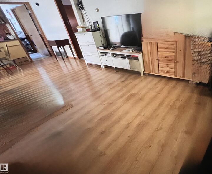 Property Photo: 11404 92 Street NW AB T5G 0Z5