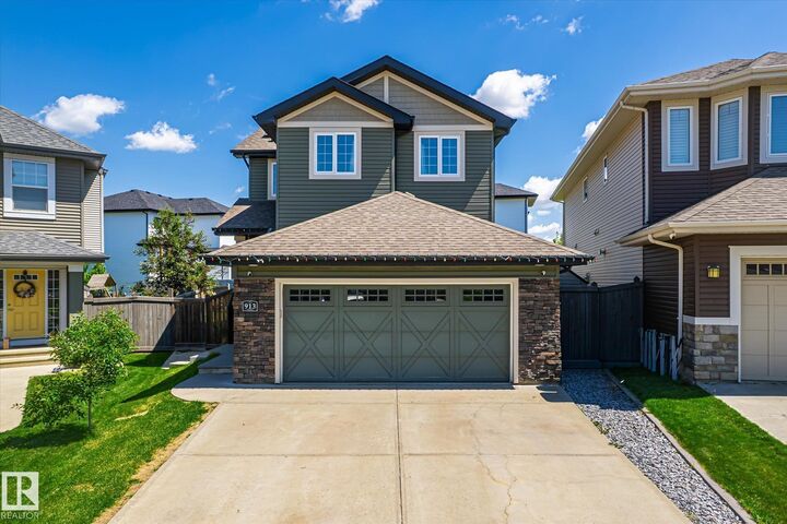 Property Photo:  913 Goshawk Point(E) NW  AB T5S 0H6 