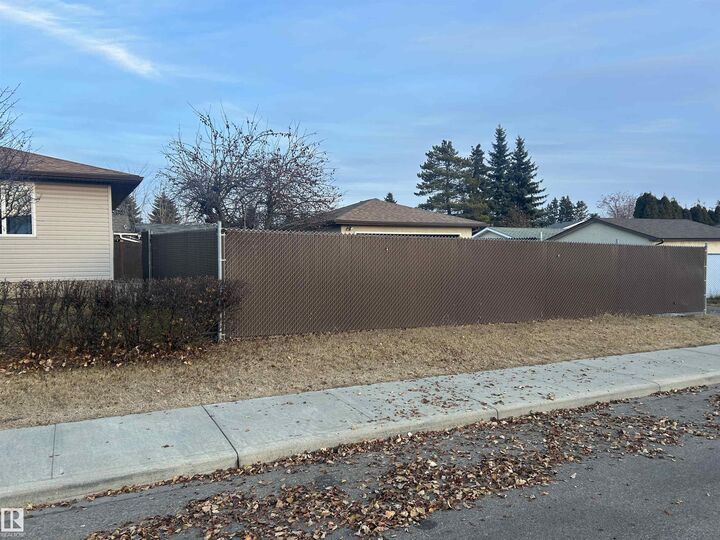 Property Photo:  14911 77 Street NW  AB T5C 1E9 