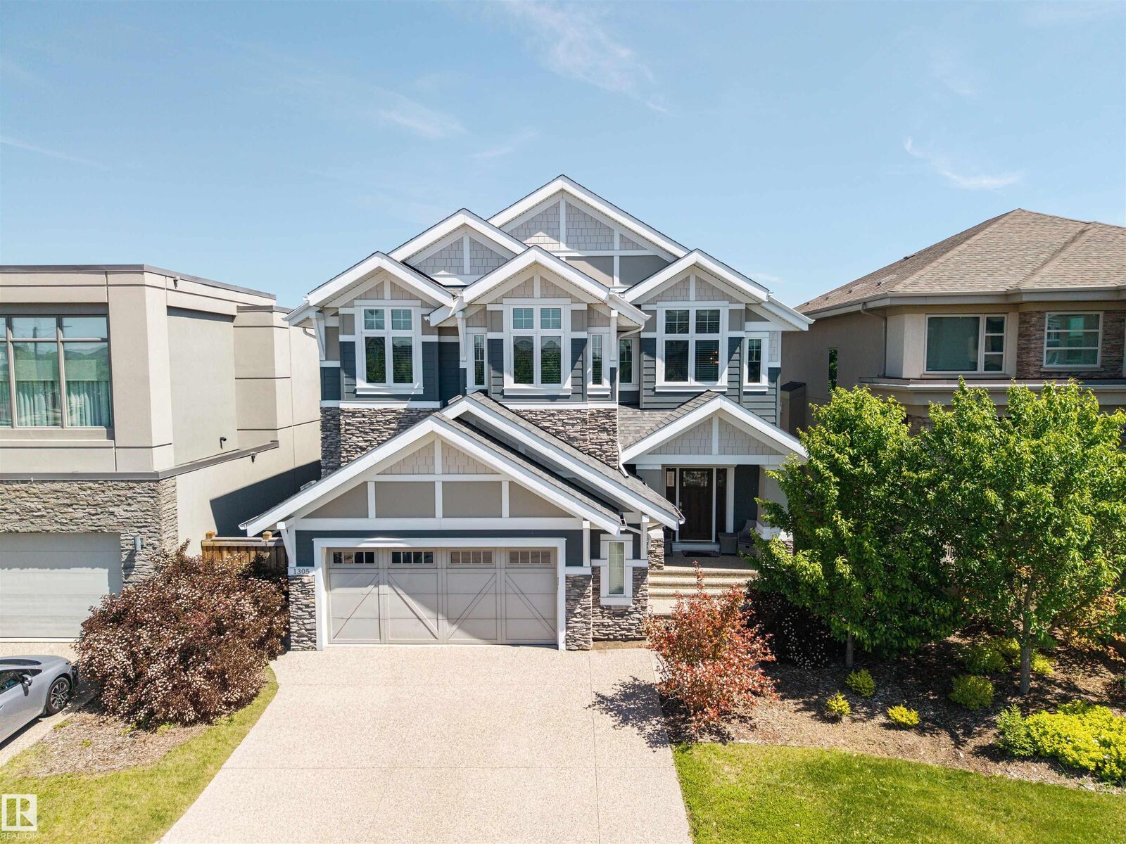 Property Photo:  1305 Hainstock Way SW  AB T6W 3B6 