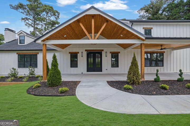 Property Photo: 11505 Elkins Road GA 30076