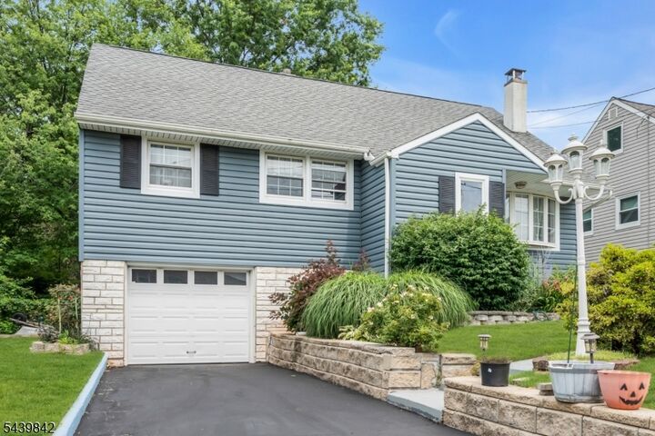 Property Photo:  21 McGuire St  NJ 08840 