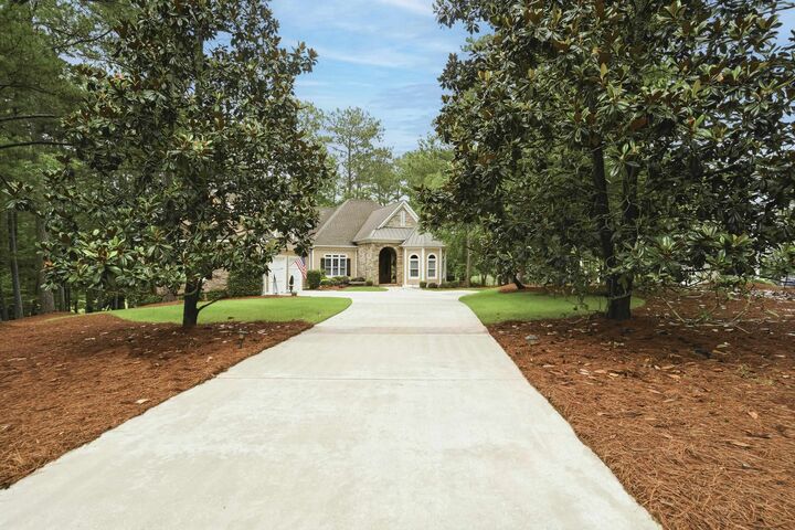 Property Photo:  1051 Cawthorne Lane  GA 30642 