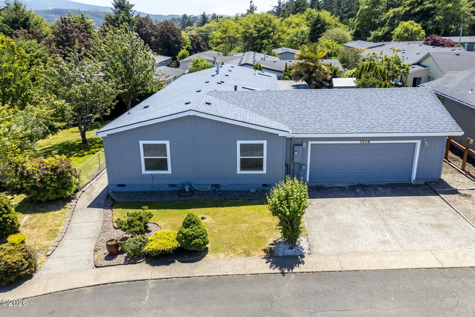 Property Photo:  2814 NE 46th Loop  OR 97367 