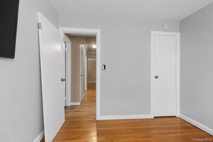 Property Photo:  8 North James Street I  NY 10566 