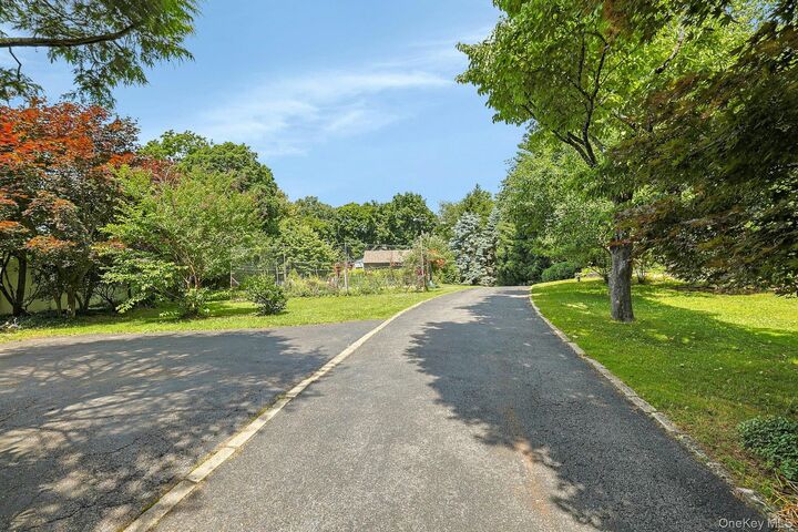 Property Photo:  15 Grandview Lane  NY 10594 
