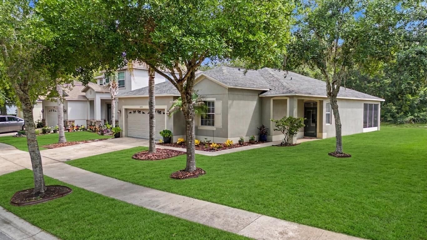 Property Photo: 10634 Lucaya Drive FL 33647