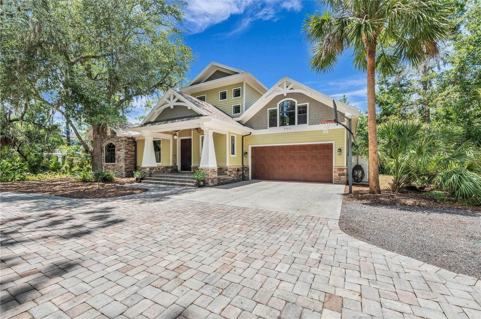 Property Photo: 5911 River Forest Circle FL 34203