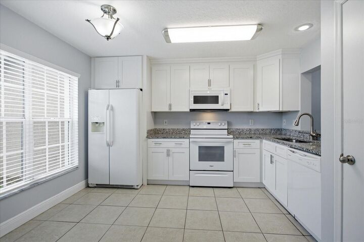 Property Photo:  2321 Water View Loop  FL 34743 