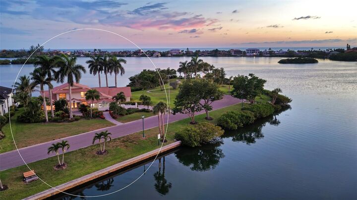 Property Photo: 321 Lookout Point Drive FL 34229