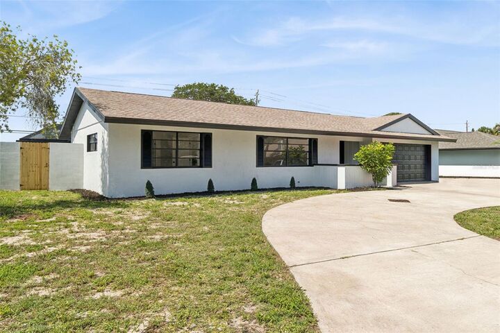 Property Photo:  381 E Riviera Boulevard  FL 32903 