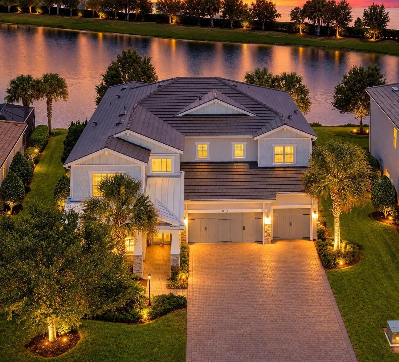Property Photo: 12318 Blue Hill Trail FL 34211