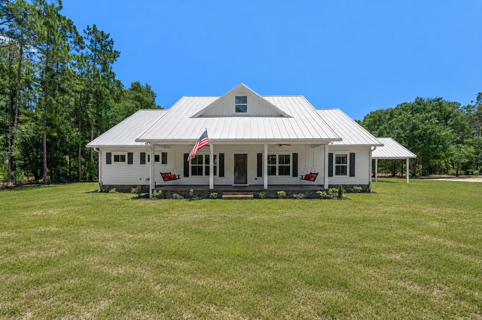 Property Photo:  357 SW Conestoga Way  FL 32038 