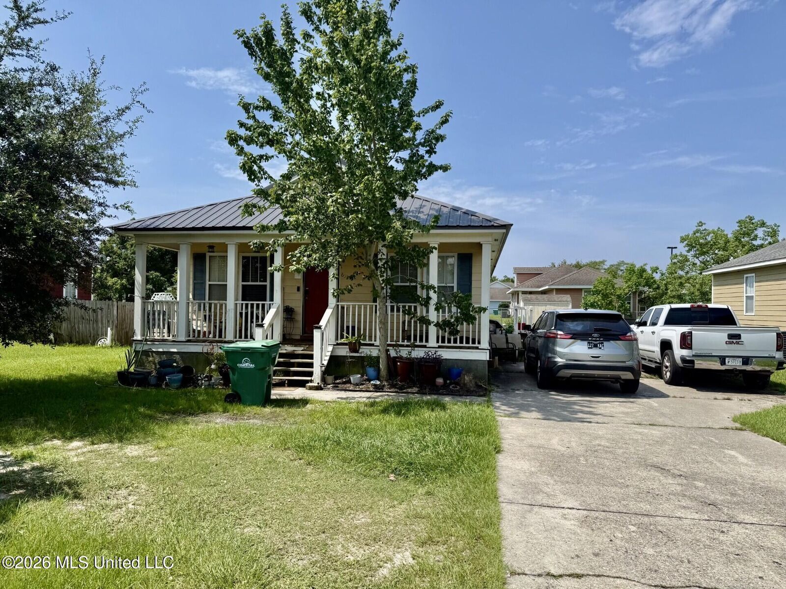 Property Photo:  658 Union Street  MS 39520 