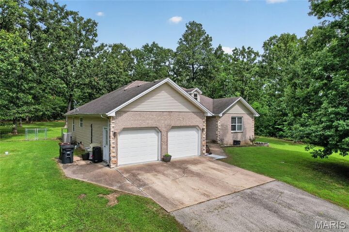 Property Photo: 24450 Remington Lane MO 65536