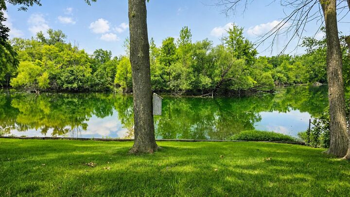 Property Photo:  413 Argyle Court  MI 48160 