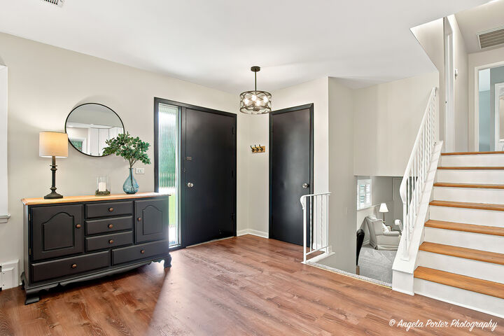 Property Photo: 152 Foxwood Lane IL 60010