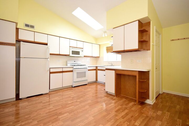Property Photo:  5351 N East River Road 203  IL 60656 